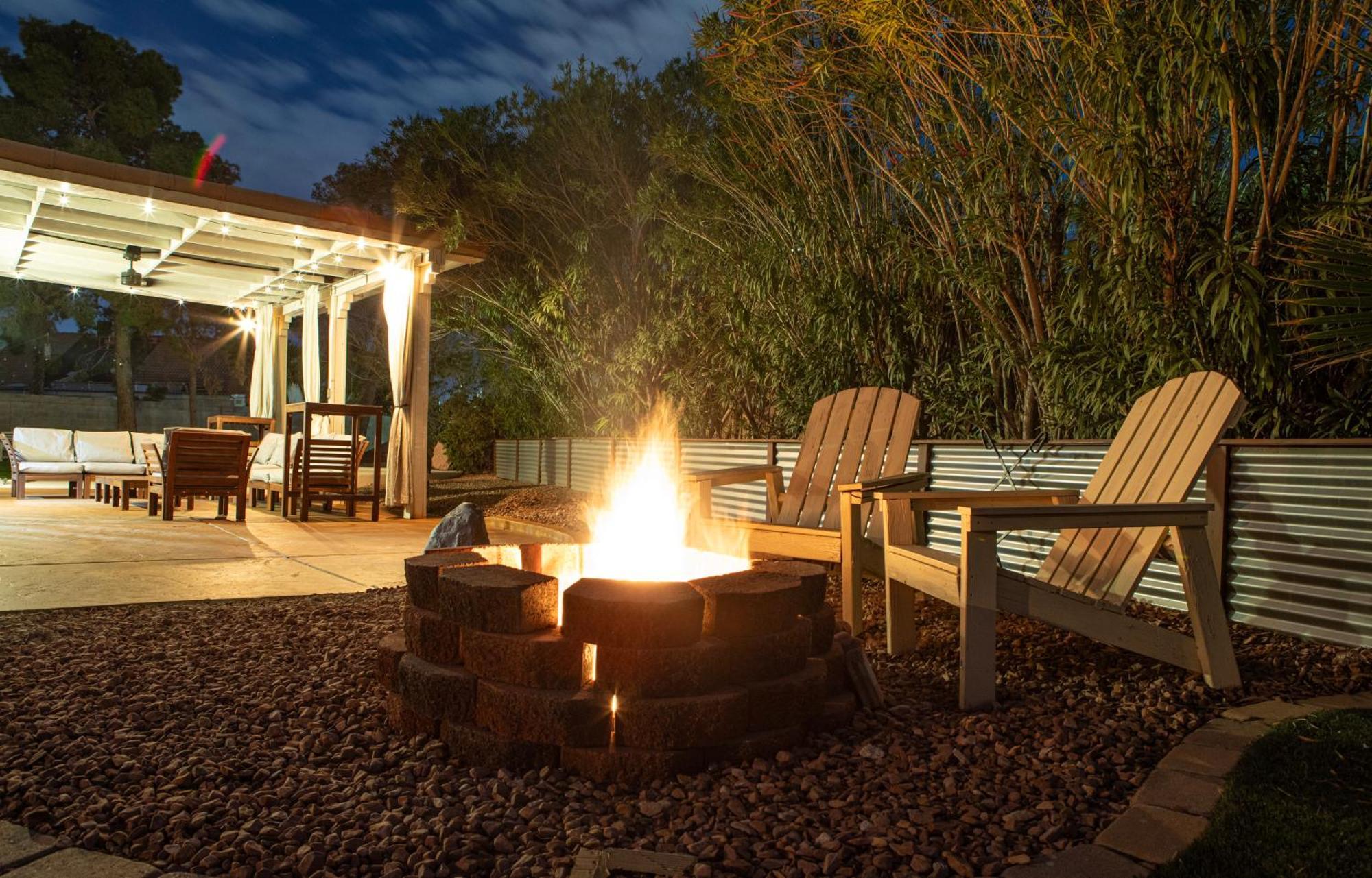 Comfy Expansive Home - Near The Strip - Heated Pool Las Vegas Eksteriør billede