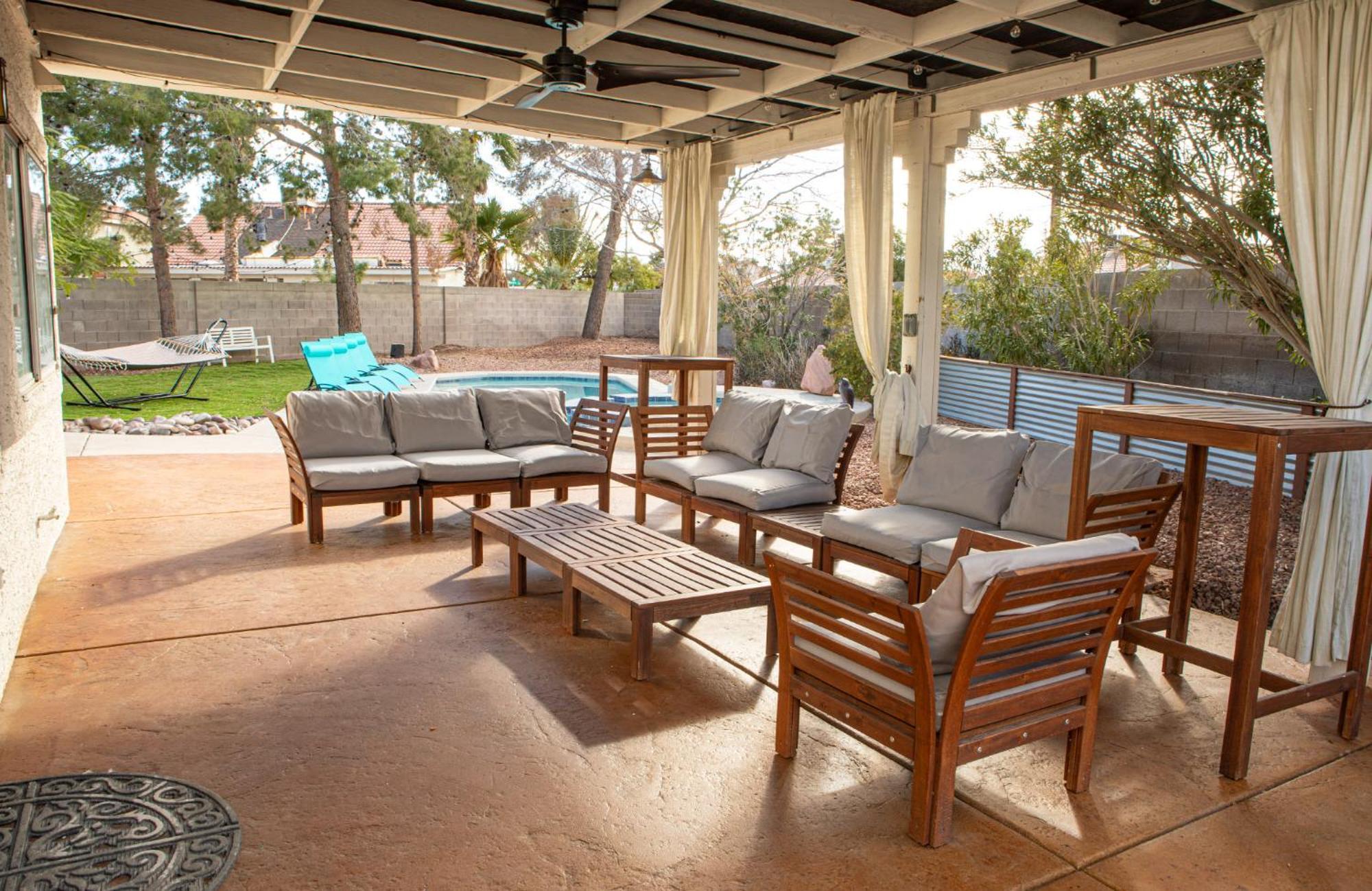Comfy Expansive Home - Near The Strip - Heated Pool Las Vegas Eksteriør billede